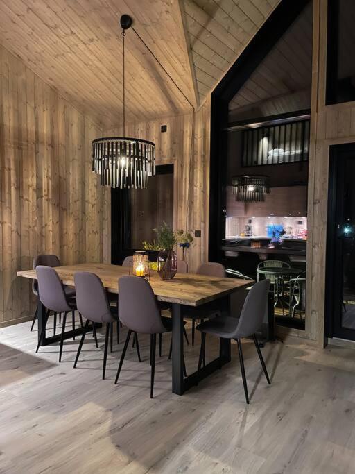 Ferienwohnung Skaidi Logde- Near Salomon River And Golf Course Hammerfest Exterior foto